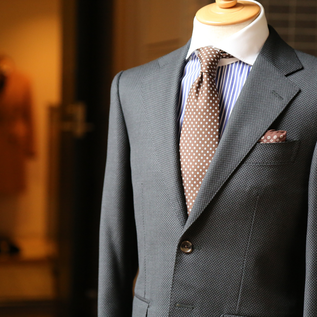 Eleganza e Bon Ton: Il Codice Segreto del Perfetto Gentleman
